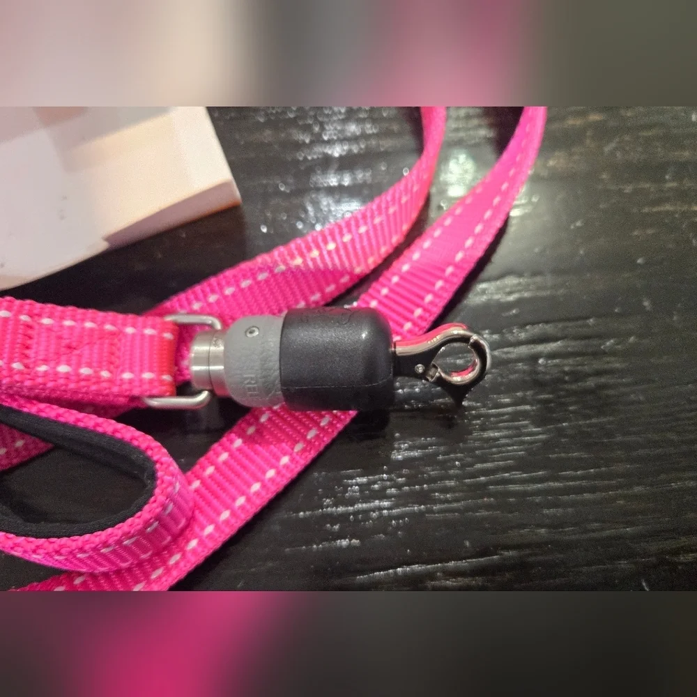 Thundersnap Pink Quick-Connect Dog Leash
